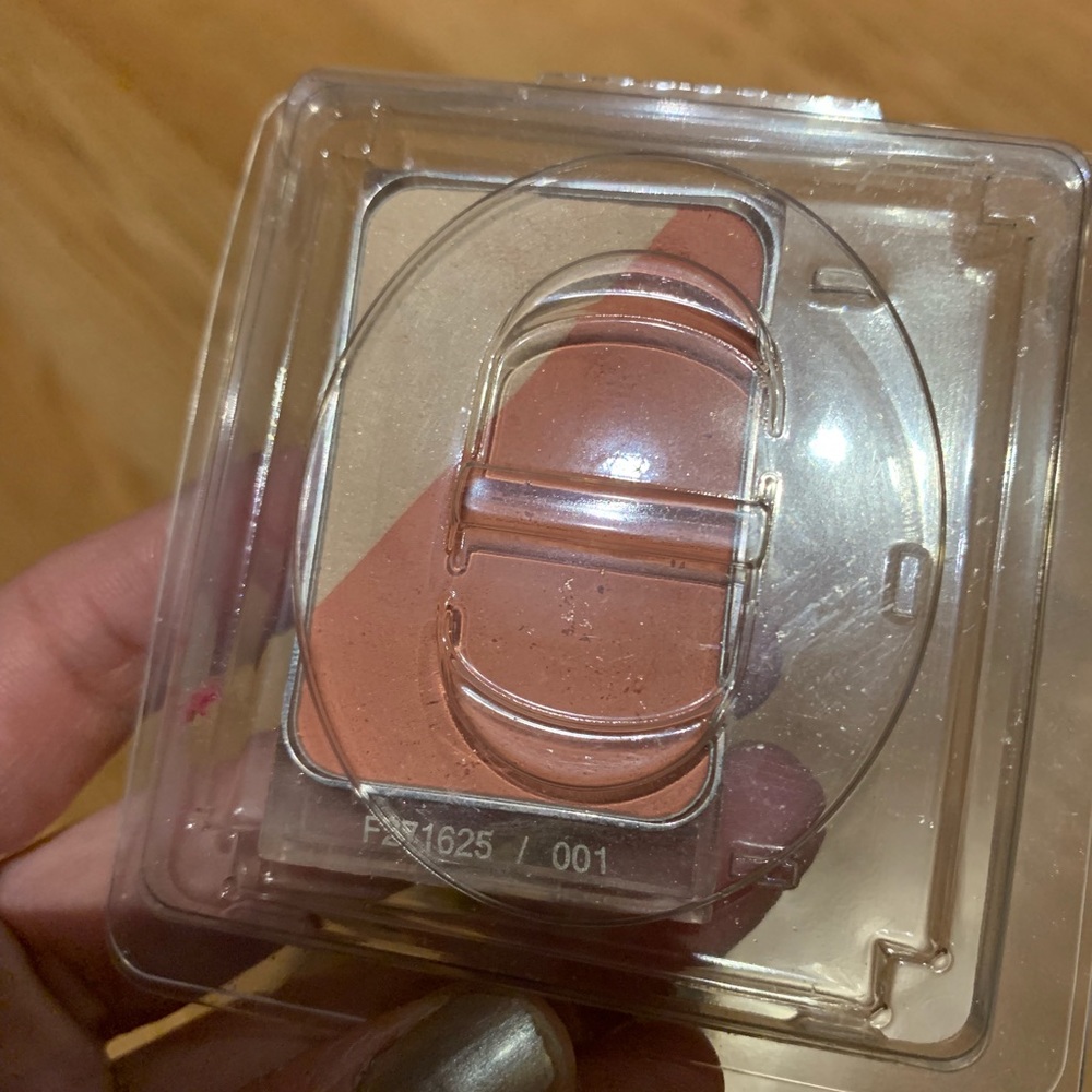 Dior highlight and blush!